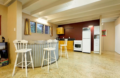 Tapere of Vaimaanga House | Raro Beach Bach