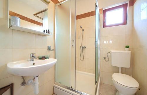 Rasopasno Apartment | Rasopasno Apartment with terrace and private parking