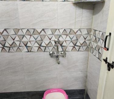 Ramnagar Hotel | Ratnaa Sagrav Guest House