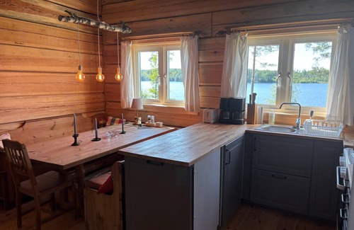 Skillingsfors House | Ratzeputz log cabin - your Swedish adventure by the lake