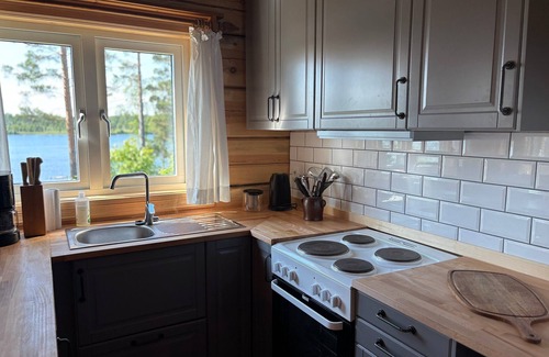 Skillingsfors House | Ratzeputz log cabin - your Swedish adventure by the lake