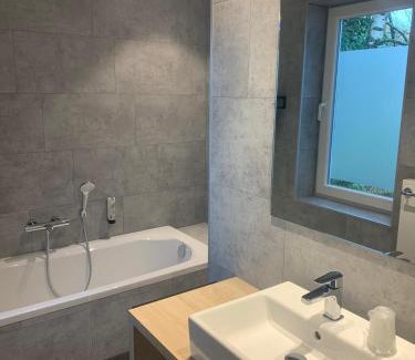 Walk Hotel | RAVeL Hotel Cyrano