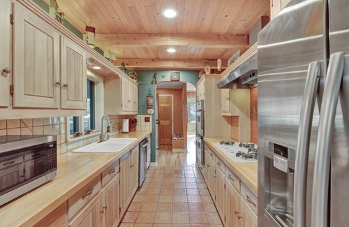 Cascade-Chipita Park House | Raven's Nest - pet friendly, hot tub, enchanted