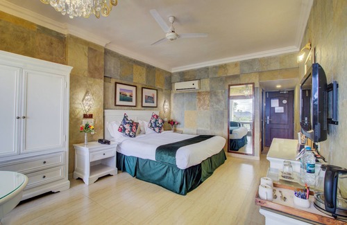 Panchgani Hotel | Ravine Hotel