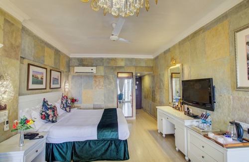 Panchgani Hotel | Ravine Hotel