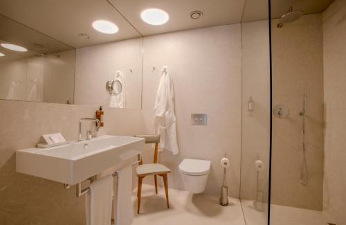 Encarnacao Apartment | Raw Culture Art & Lofts Bairro Alto