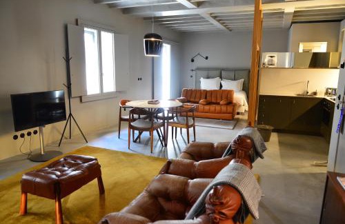 Encarnacao Apartment | Raw Culture Art & Lofts Bairro Alto