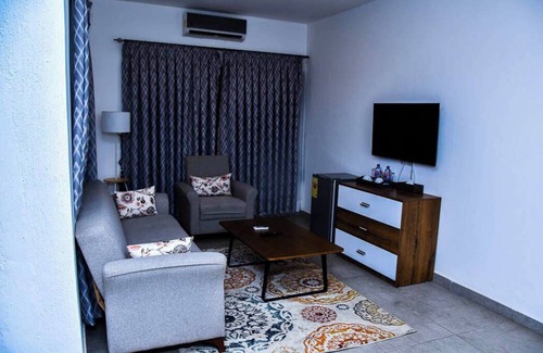 Prampram Hotel | RB Park Hill Hotel