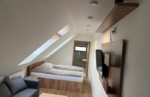 Hnusta House | Reštaurácia Koliba