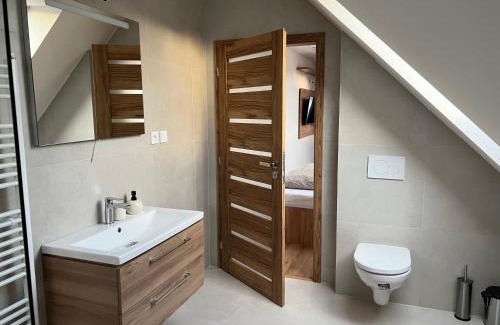 Hnusta House | Reštaurácia Koliba