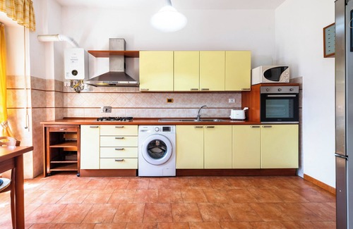 San Giovanni Apartment | Re di Roma Lodge - Two Bedroom Apartment, Sleeps 3