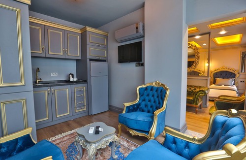 Yomra Hotel | Real King Suit Otel