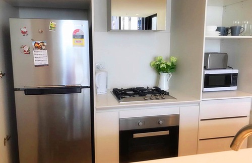 Melbourne Central Business District Apartment | Rebecca's Place in Melbourne CBD with FREE Parking