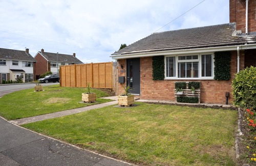 Keynsham House | Recently refurbished 2 bed modern bungalow in Keynsham