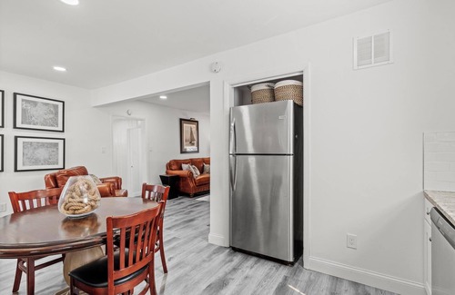 Seaside Heights Cottage | Recently Remodeled Ocean-Block Cottage