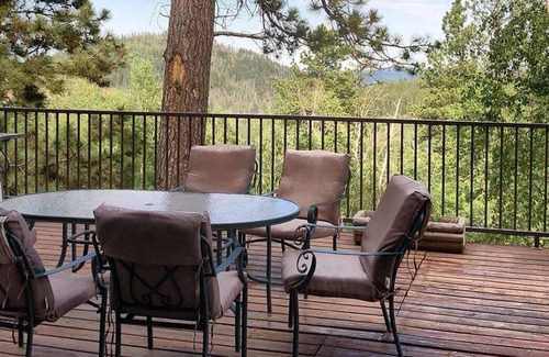 Lead Apartment | Recently Remodeled Studio at Barefoot Resort located at Terry Peak.