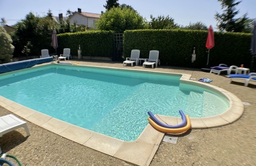 Saint-Valerien Cottage | Recently renovated cottage in the quiet village of St Valerien