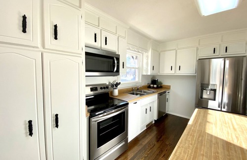 Anderson House | Recently Renovated near Downtown Anderson and Anderson University