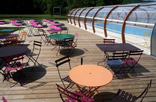 Bar-sur-Aube RV Rental | Recreational vehicle (RV) ∙ 1 bedroom ∙ 3 guests