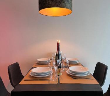 Lommel Apartment | Red cross street