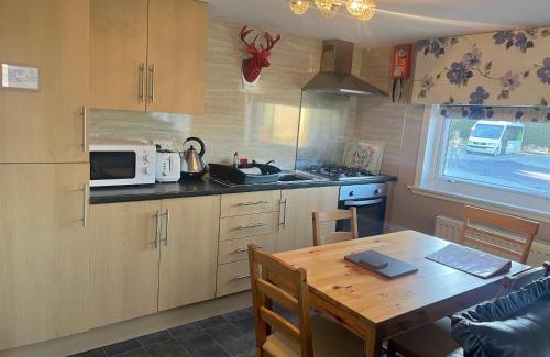 Stepps Resort | Red Deer Village Holiday Park - 3 Bedroom, Self-Catering Chalet