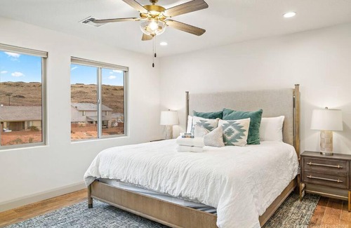 Sienna Hills House | Red Desert! Brand New! 5 bedroom! Private Hot Tub! Dog Friendly!