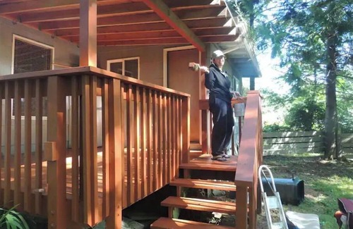 Seal Rock Cottage | RED DOOR COTTAGE