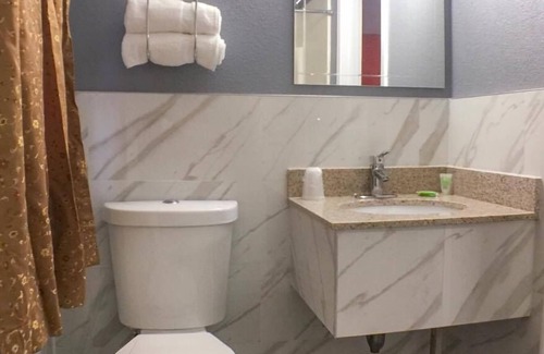 Foxboro Hotel | Red Fox Motel