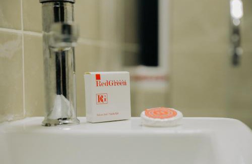 Karsiyaka Hotel | Red Green
