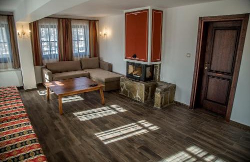 Koprivshtitsa House | Red House