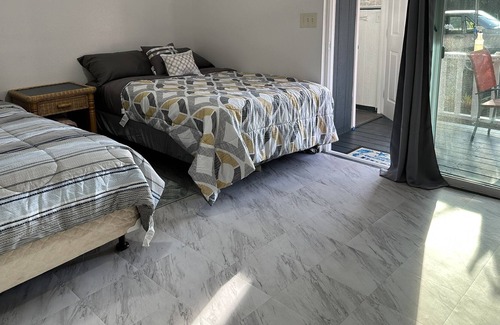 Pahoa Apartment | Red Iconic studios in Pahoa Village town