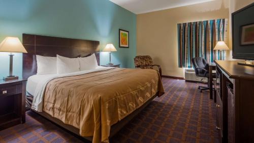 Blue Springs Hotel | Red Lion Inn & Suites Blue Springs