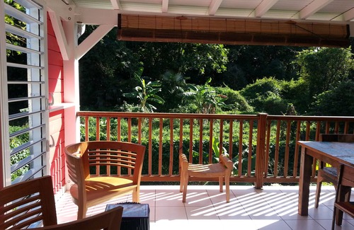 Malendure Apartment | RED MANGO Habitation CALISSA your Bouillante gîte in Guadeloupe.