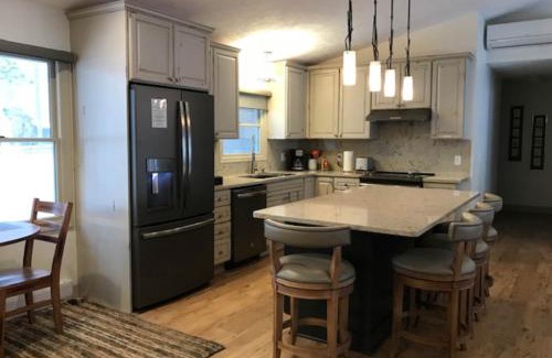 Thompsonville House | Red Pine Retreat