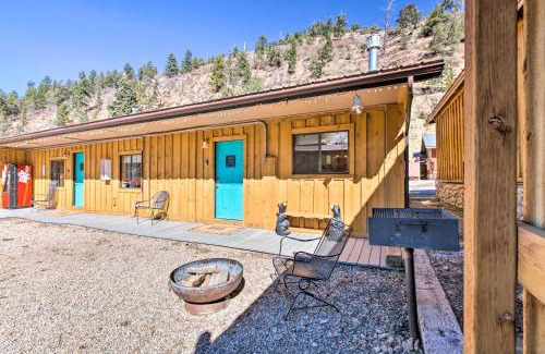 Red River House | Red River Retreat Walk to Lifts, Mtn Views!