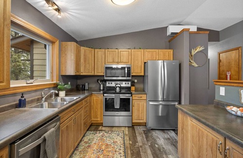Colonial Pine Hills House | Red Rock Retreat Private Hot Tub