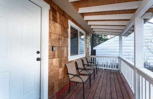 Martin City Cabin | Red Roof Cabin at Spotted Bear Retreat