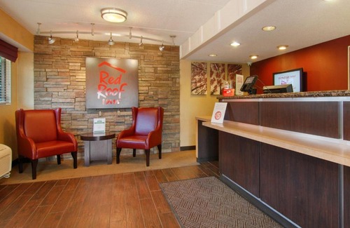 Willoughby Hotel | Red Roof Inn Cleveland - Mentor/Willoughby