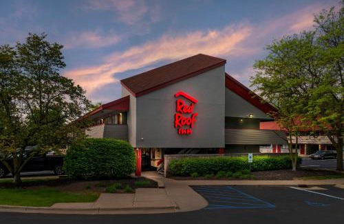 Rochester Hills Hotel | Red Roof Inn Detroit-Rochester Hills/Auburn Hills