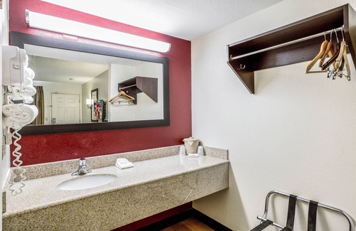 Allison Hotel | Red Roof Inn Gallup