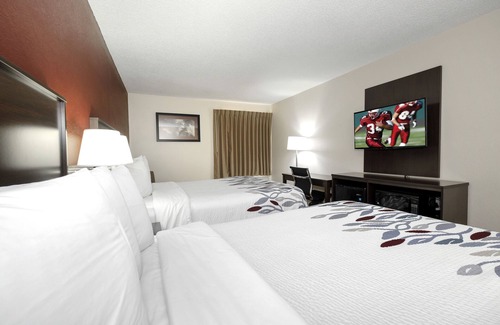 Hillsville Hotel | Red Roof Inn Hillsville
