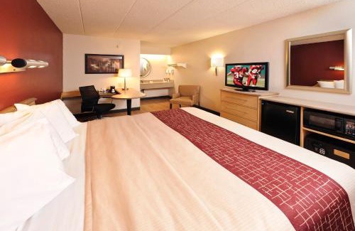 Parkersburg Hotel | Red Roof Inn Parkersburg