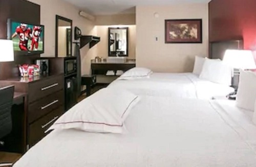 Jefferson Manor Hotel | Red Roof Inn PLUS+ Washington DC - Alexandria