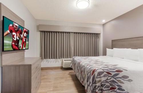 Woodbine Hotel | Red Roof Inn & Suites Corbin