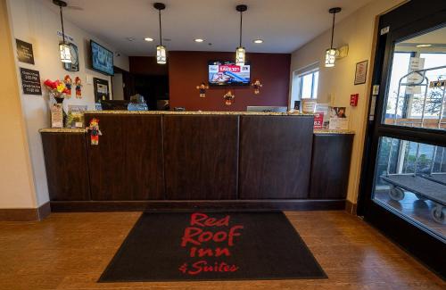 Danville Hotel | Red Roof Inn & Suites Danville, IL