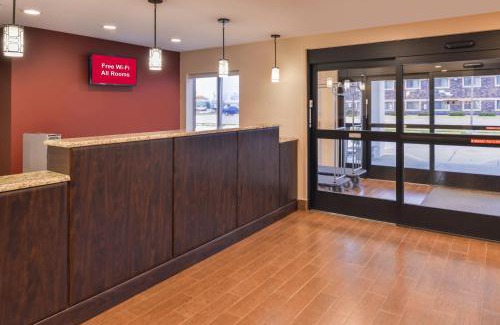 Danville Hotel | Red Roof Inn & Suites Danville, IL