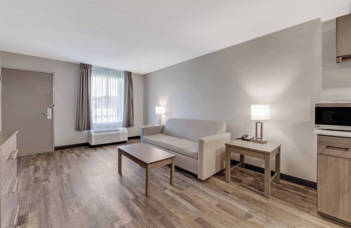 Wilkesboro Hotel | Red Roof Inn & Suites Wilkesboro