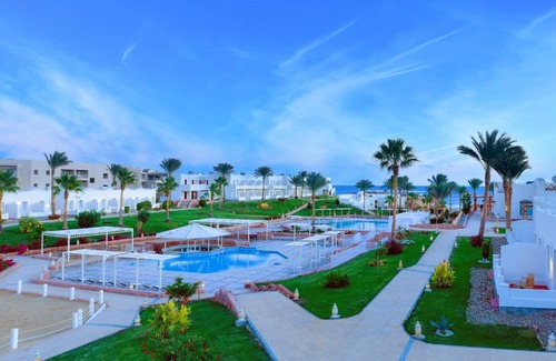 El Quseir Hotel | Red Sea All-Inclusive Resort | 4 Family Rooms, Pools, Private Beach & Dining