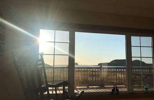 Twillingate Cottage | Red Sunset Cottage in Twillingate