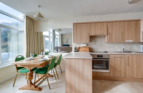 Bishopston Apartment | Redcliffe Apartments E